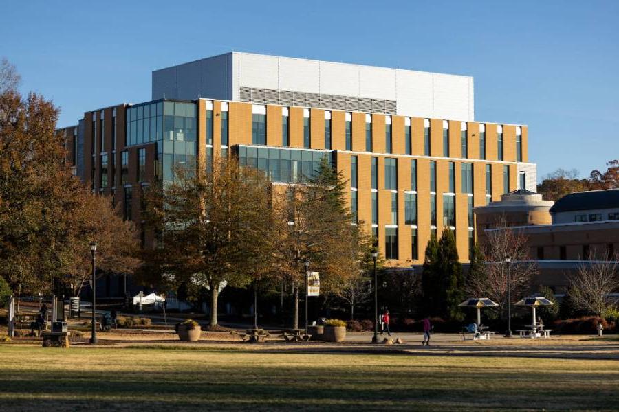 journey honors college building